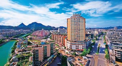 花溪區經開區將加速建成內陸開放型經濟先行示范區